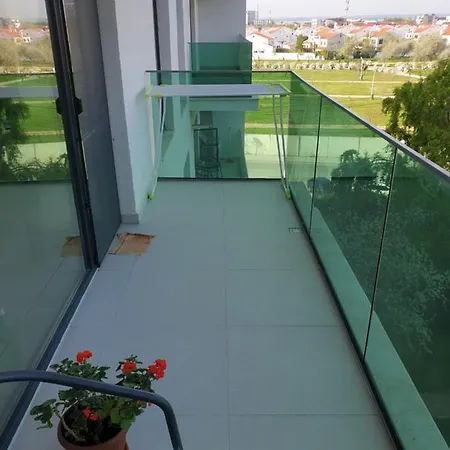 Tina Apartment - Mamaia Nord Apartament *