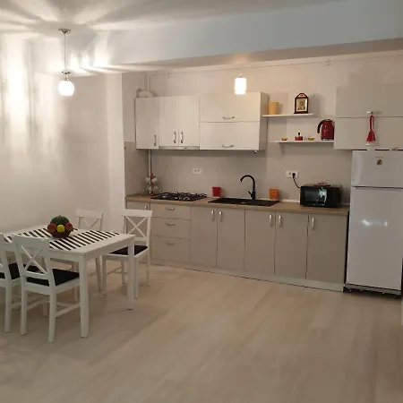 Tina Apartment - Mamaia Nord *