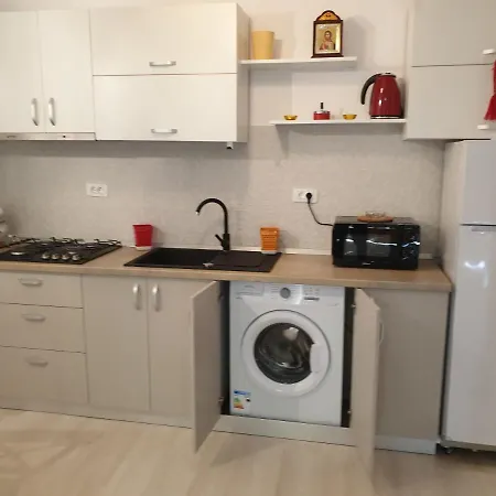 Tina Apartment - Mamaia Nord Apartament *